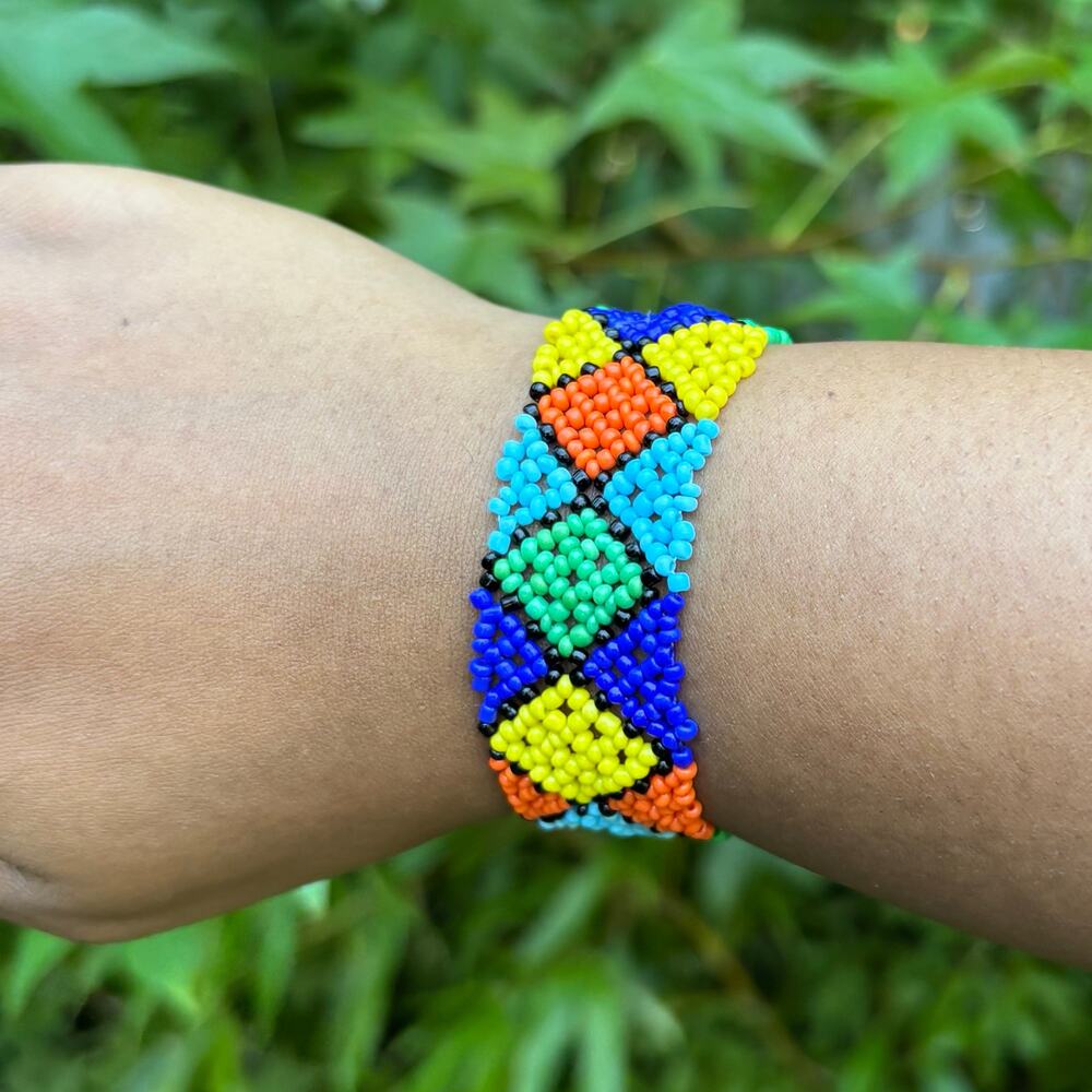 Vntg Green, Blue, and Yellow, Orange Diamond Pattern Seed Bead Stretch Bracelet